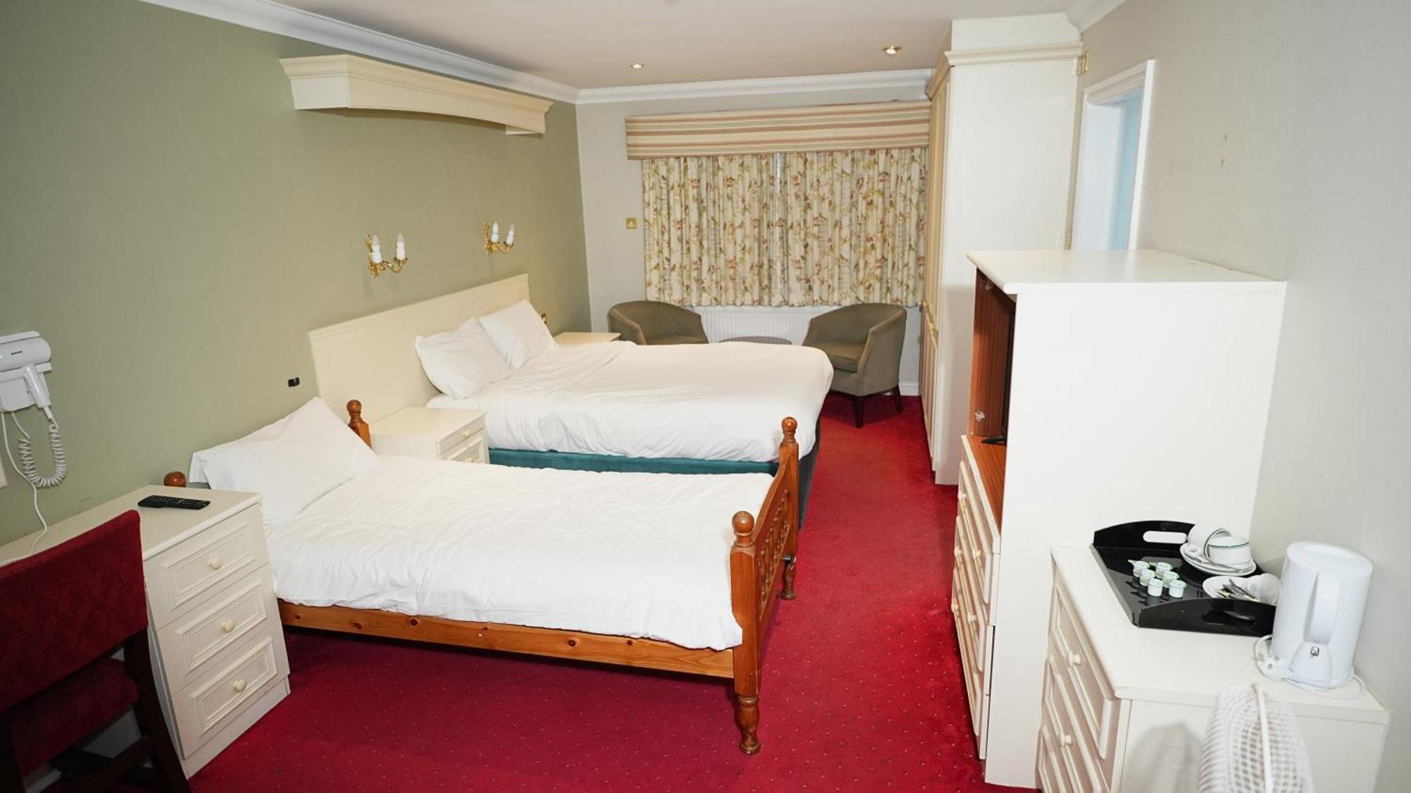 Consort Hotel Rotherham Esterno foto