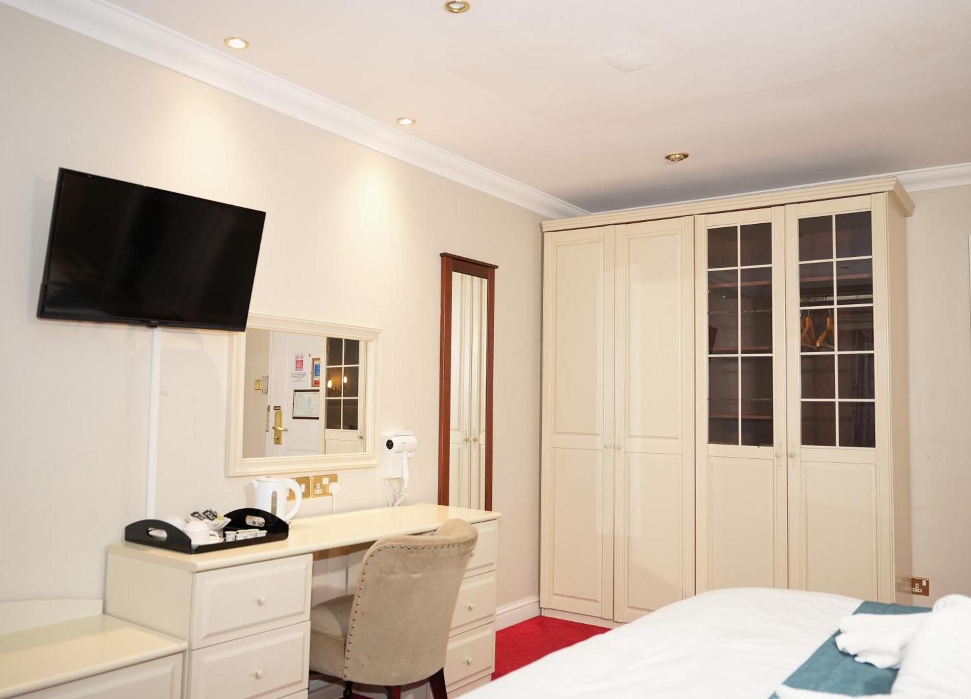 Consort Hotel Rotherham Esterno foto