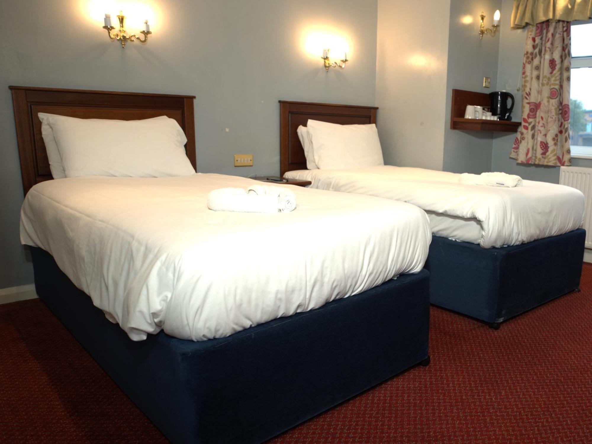 Consort Hotel Rotherham Esterno foto