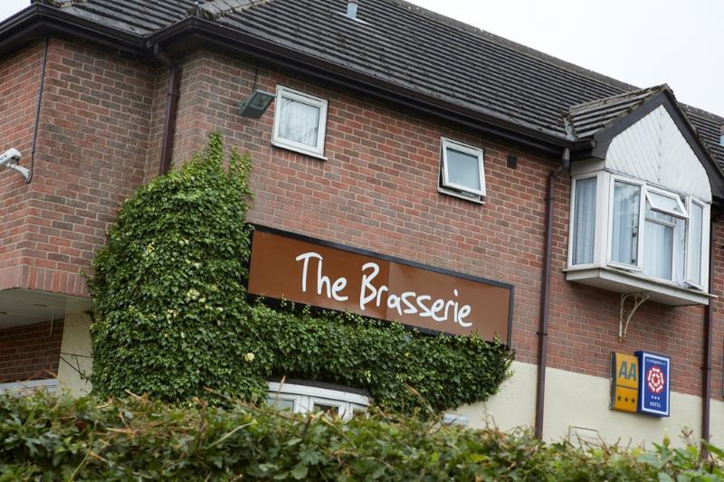 Consort Hotel Rotherham Esterno foto