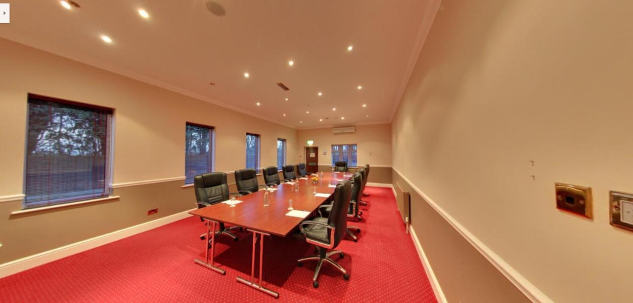 Consort Hotel Rotherham Esterno foto